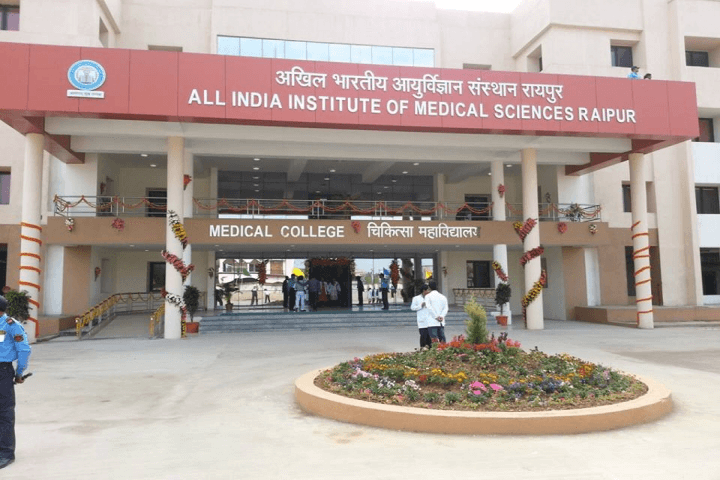 Tragedy-Road Accident in Jagdalpur, Several Injured with ANS of AIIMS, Raipur Died on the Spot
